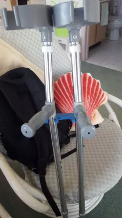 Crutch Clutch