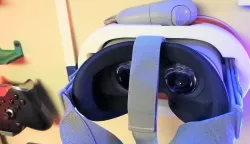 Oculus Go Headset Shelf