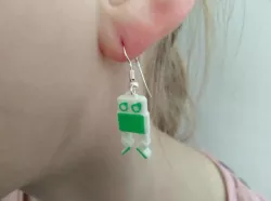 Otto DIY souvenir earrings