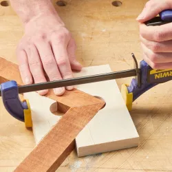Simple Miter Joint Clamp (for picture frames)