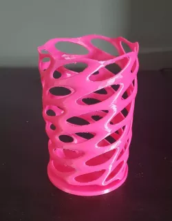 Voronoi Vase - Resized with Wide Base