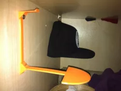 Half-Hat Invisible Shelf