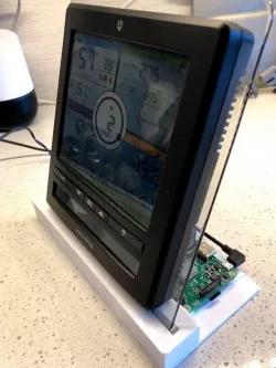 Acurite 5-in-1 weather station + raspberry pi stand holder