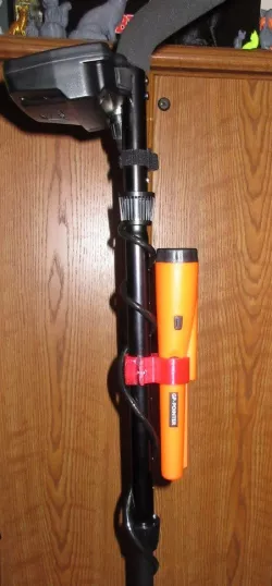 Metal detector pinpointer holder