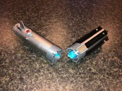 Broken Lightsaber - The Last Jedi