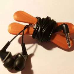 earphones holder