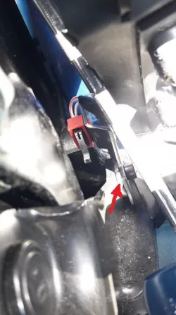 Peugeot 206CC microswitch bracket