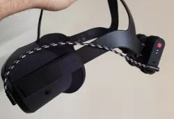 Quest Battery Pack Clips