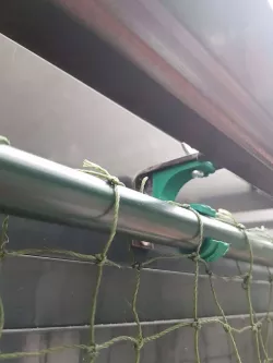 Bar clip 90 degree