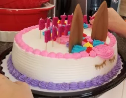 Bunny cake decor