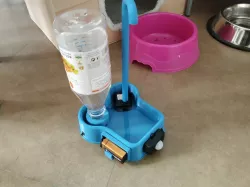 Drinking fountain for cats