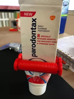EeZee SqueeZee (Tooth Paste Squeezer That Actually Works)