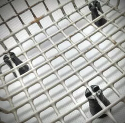 Feet/standoffs for sink tools wire tray
