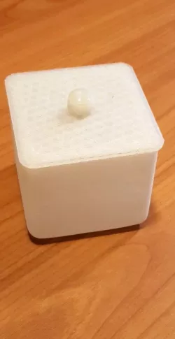 Simple jewelry box