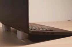  Simple laptop stand