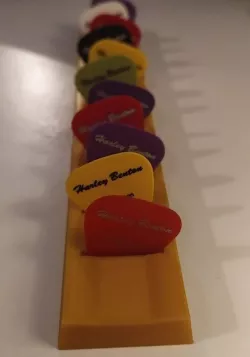 Guitar pick holder