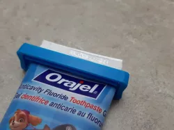 Toothpaste Squeezer-Saver