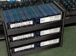 Stacking DIMM holder