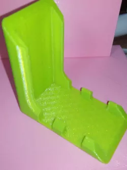 Another corner protector