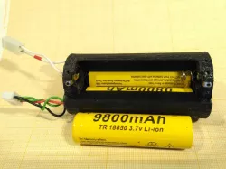 Battery holder for 3x 18650