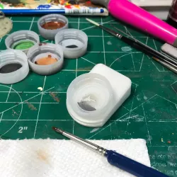 Bottle Cap Paint Palette Holder