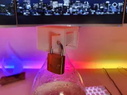 customizable bottle lock