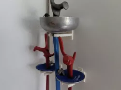 Epee/foil fencing weapon holder 