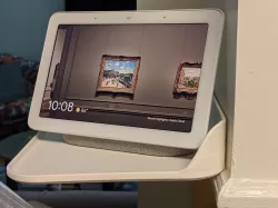 Google Home Hub shelf