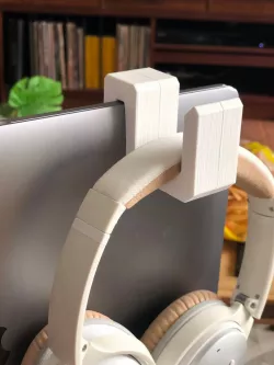 Headphone Clip Holder for MacBook Pro (vertical)