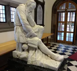 Galileo Galilei statue