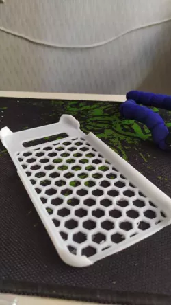 Samsung galaxy s10+ honeycomb case