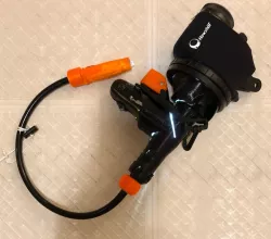 Underwater photography snoot with beam splitter