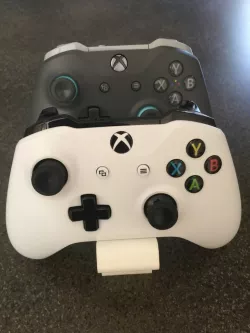 Xbox One Controller Stand