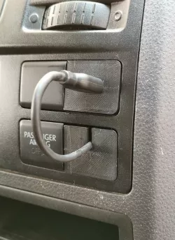 Blindplug / USB-charger-blindplug / cable-outlet-blindplug for VW Transporter T5 (and probably T6)