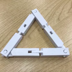 Kaleidocycle