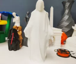 Smooth Jesus and Low Poly version