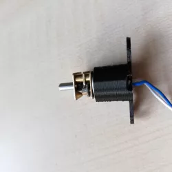 DC motor holder/bracket