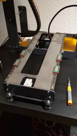 Hephestos 2 Y-axis mod, HIWIN Linear rails in all axes (MGN9H)