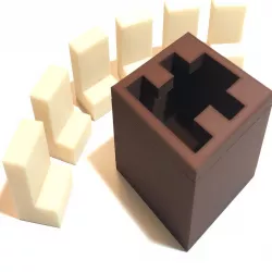 Manneken - Packing puzzle by Yavuz Demirhan