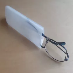 Open glasses case
