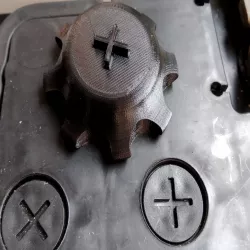 Tool for opening car wet batteries