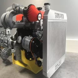 7/8 Toyota 22RE Engine / Radiator extension