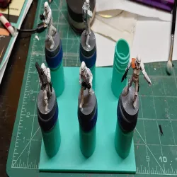 Bottle Cap Priming/painting Station for Miniatures (and gel nails)