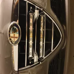 Alfa Romeo 159 / Brera grill mount for LED bar