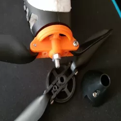 Super Kinetic 815 folding propeller hub