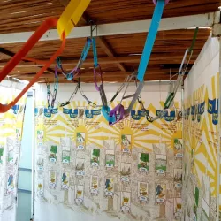 Decorative Chain for Sukkah