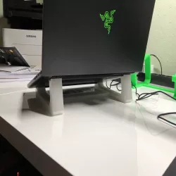 Razer Blade 15 Stand