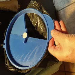 Take-no-place Trash Can for kitchen or camping-car