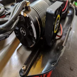 Mugen MBX8 ECO Fan mount 40mm 
