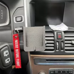 iPhone 11 pro mount for Volvo XC60 dash